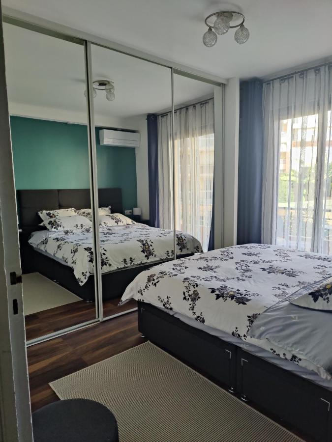 Charming Ac 2-Bedroom Apartment Antibes City Center Family, Couples Friendly Εξωτερικό φωτογραφία